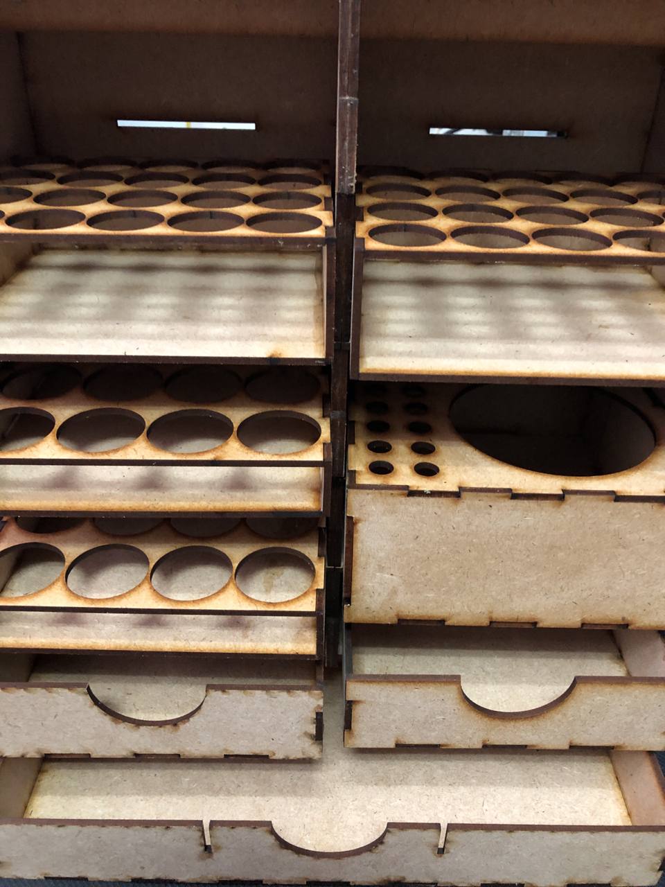 maletin para pinturas modelo cthulthu sin montar - Imagen 2