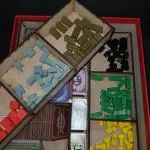 Inserto compatible con Raccoon Tycoon (Montado) - Imagen 2